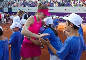 Simona merge mai departe