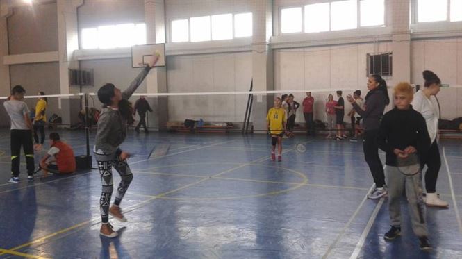 Sorina Banica si Cosmin Oprescu s-au calificat la faza nationala a ONSS la badminton