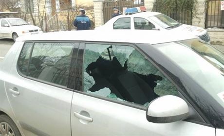 Spargatori de autoturisme identificati de politisti