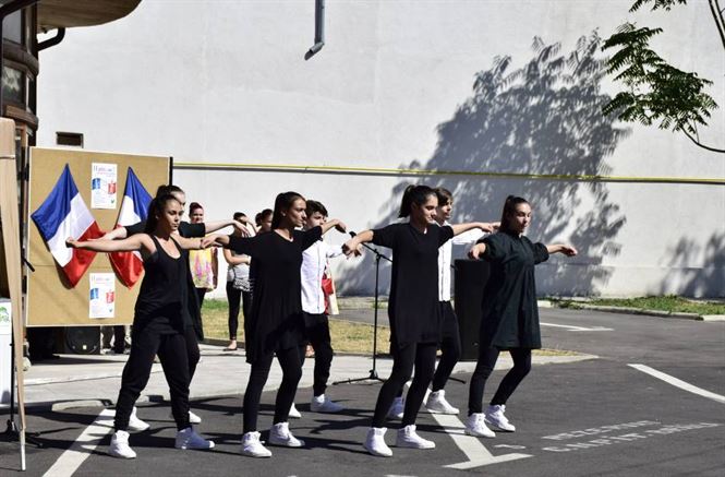 Spectacol de dans, sambata seara pe scena de la Esplanada Dunarii
