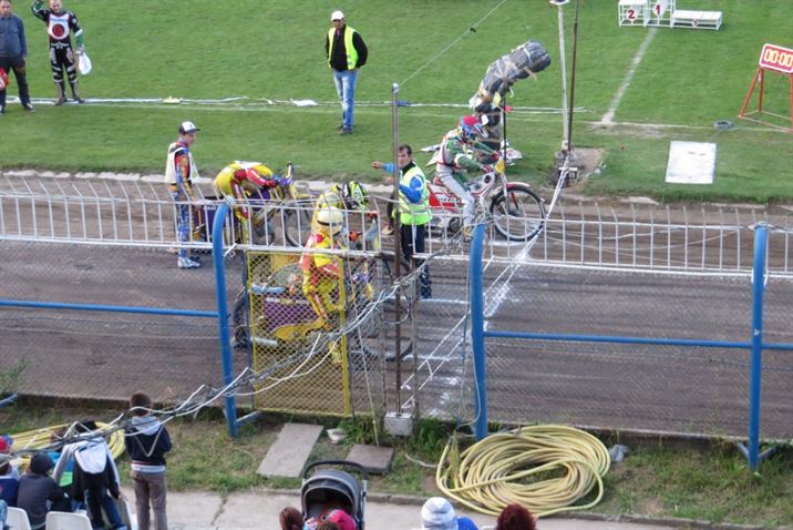 Spectacol de viteza pe doua roti pe stadionul Municipal