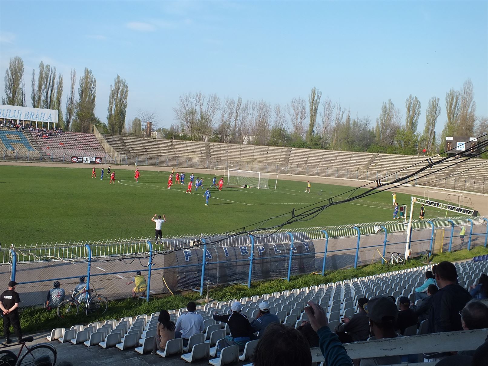 Stamatin deviaza in corner sutul lui Ochia