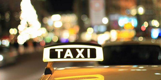Taximetrist grabit si-a accidentat pasagera