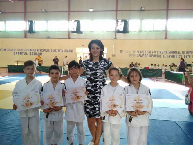 Toti cei cinci judoka braileni s-au clasat pe podium la etapa pe regiune la U10 si U11