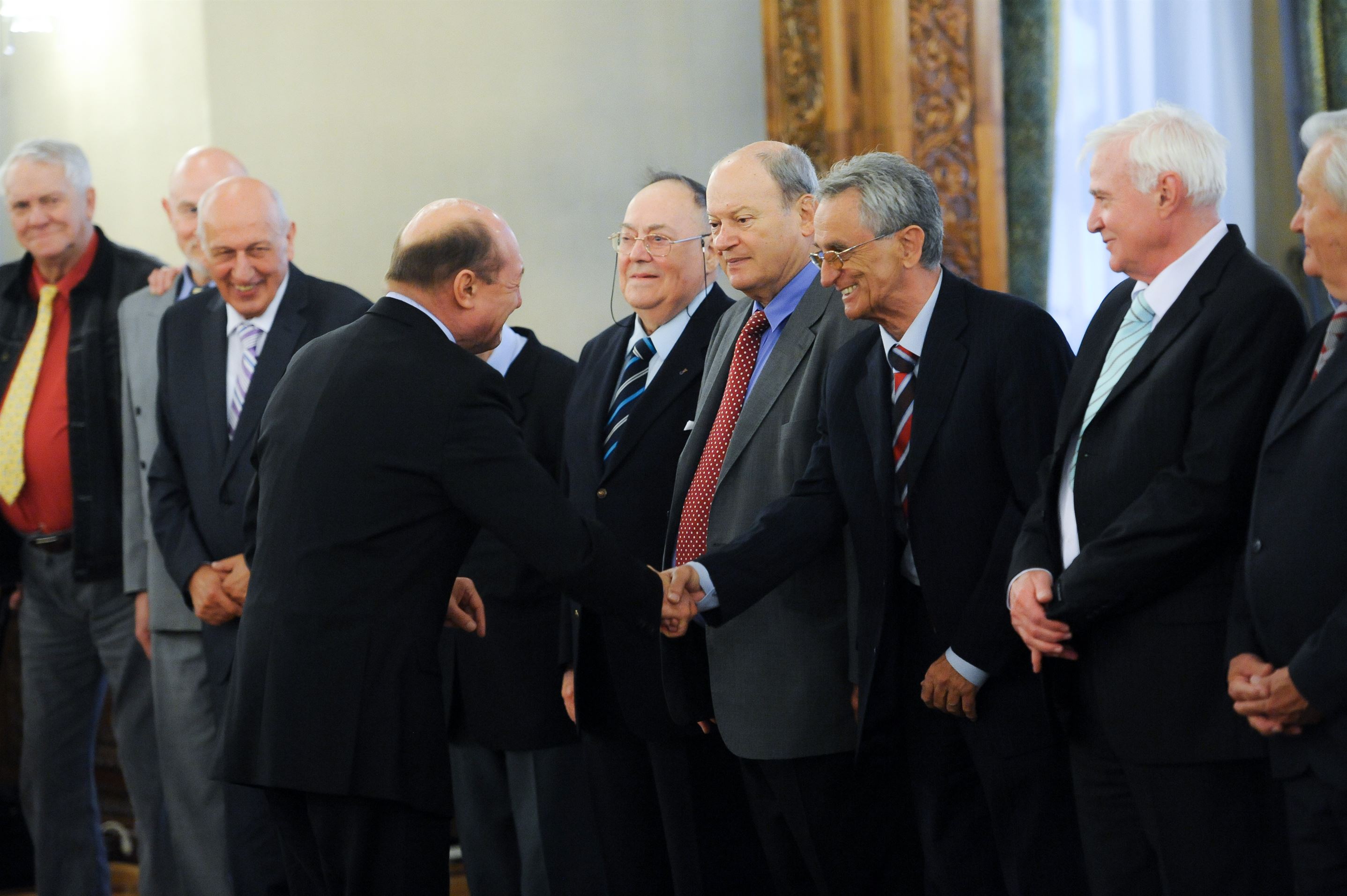Traian Basescu s-a intalnit cu fostii campioni mondiali la handbal