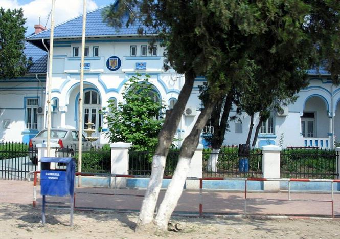 Trei candidati s-au inscris vineri in cursa pentru primaria Viziru