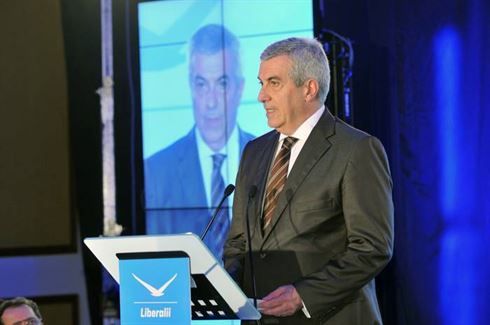 Un viitor tatic s-a trezit din adormire si se vrea inteligent