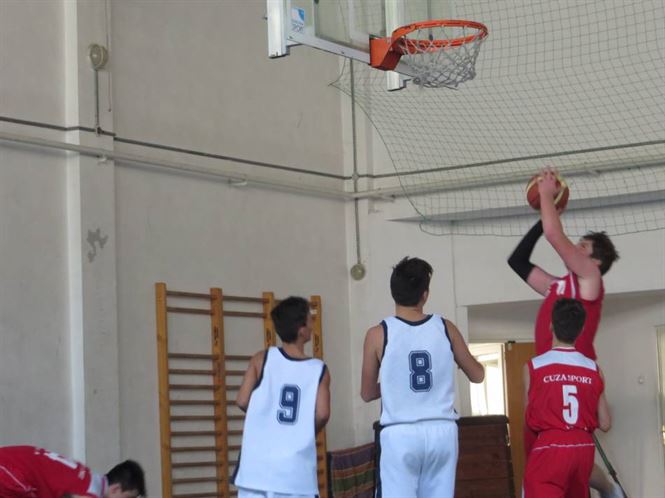 Una calda, una rece pentru juniorii de la CS Cuza Sport Braila