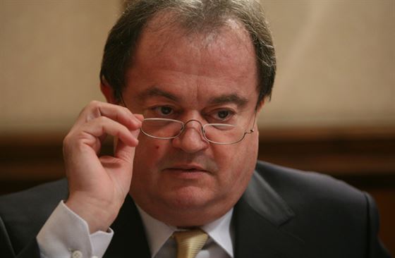 Blaga, despre negocierile PDL-PNL: Cred ca ne vom intelege usor pe un program pentru 2016