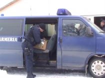 alimente oferite de jandarmi