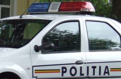 Marfa comercializata ilegal, confiscata de politisti