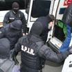 Cu ochii pe infractori, politistii nu stiu de gluma