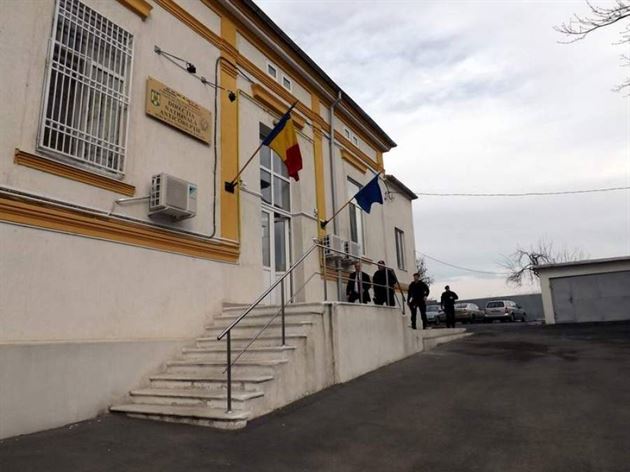 Filmul dosarului in care Simionescu si Anghelescu isi asteapta decizia de retinere pentru 30 de zile