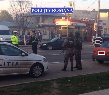 Actiuni de amploare ale politistilor cu sprijinul jandarmilor si a celor de la SAS