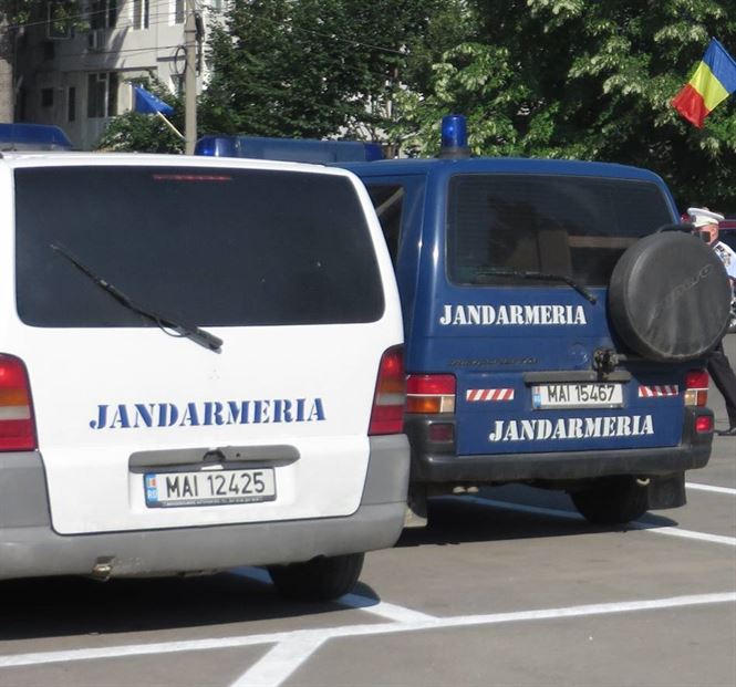 Prinsi de jandarmi cu subansamble metalice furate