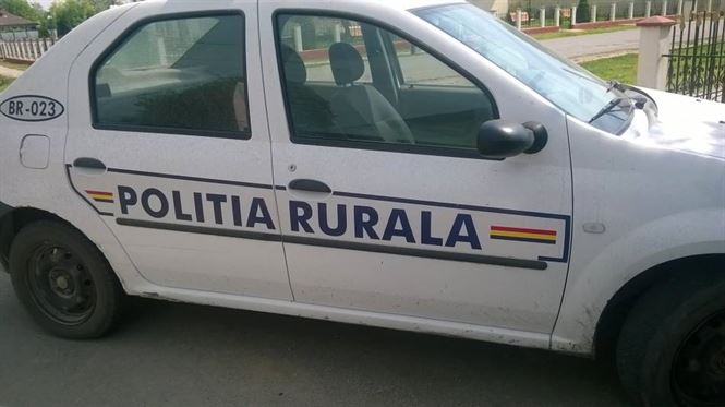 O femeie care se deplasa cu copilul pe bicicleta, accidentata de un autoturism