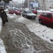 Mormanele de zapada le dau batai de cap autoritatilor