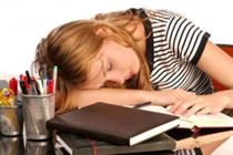 De luni, incepe Scoala. Totul despre teze, examene si simulari in 2014